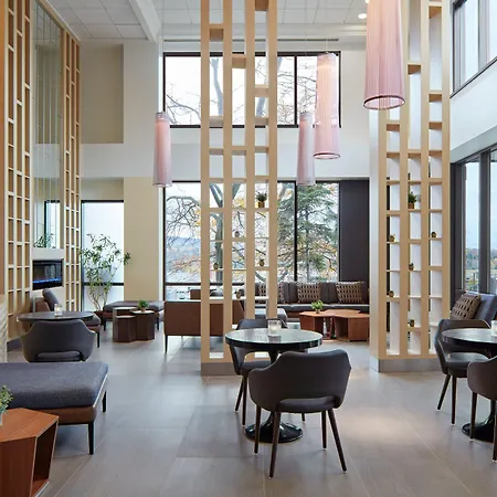 Delta Hotels By Marriott Sherbrooke Conference Centre-3