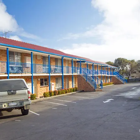 Blue Whale Motor Inn & Apartments-3