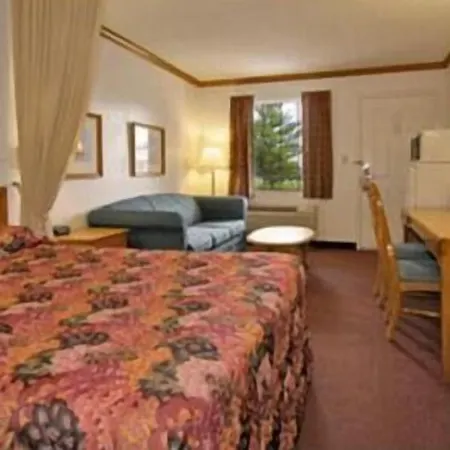 Indy Speedway Inn-3