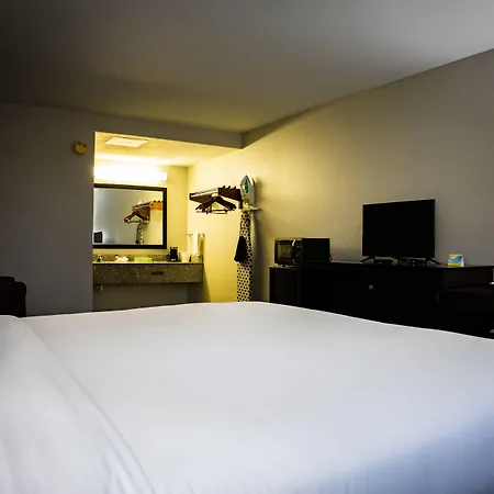Days Inn By Wyndham Wagoner-2