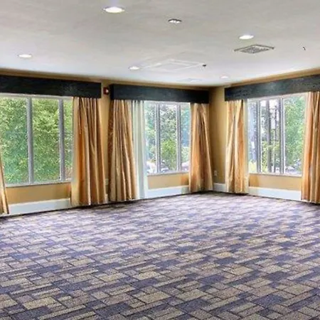 Quality Inn & Suites Greenville Near Downtown-2