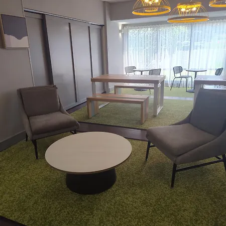 Spark By Hilton Stevensville-3
