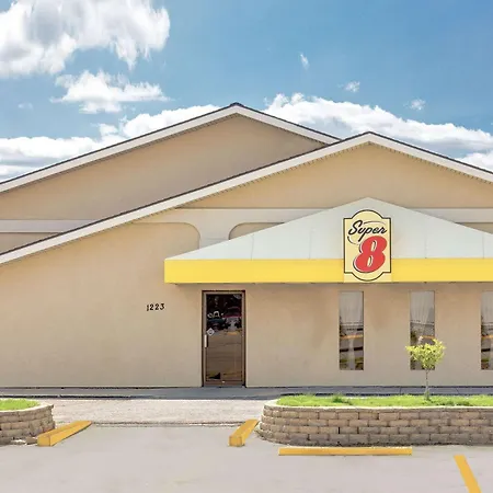 Super 8 By Wyndham Norfolk-3