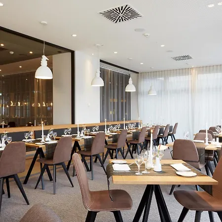 H4 Hotel Leipzig-3