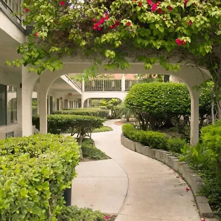 California Suites Hotel-3