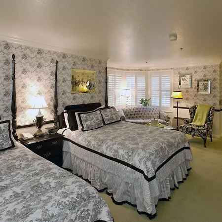 Apple Farm Inn-3