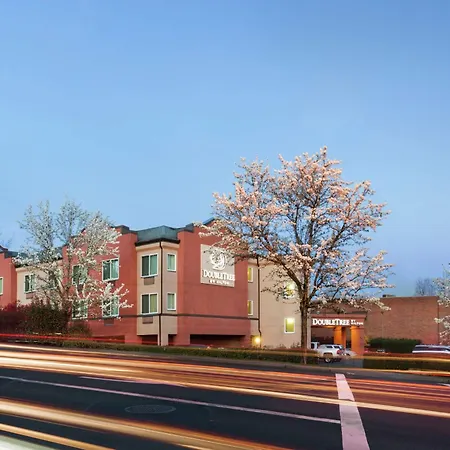 Doubletree By Hilton Portland Tigard-3
