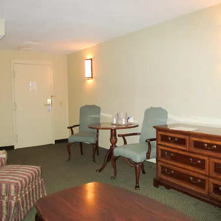 Hotel Oriskany-3