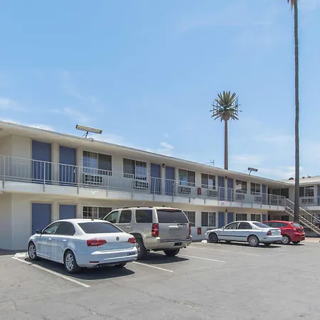 Motel 6 Bakersfield-3