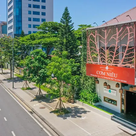 Emm Hotel Hue-2