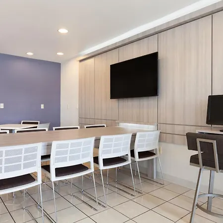Microtel Inn & Suites Modesto-2