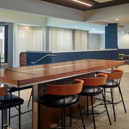 Courtyard By Marriott Atlanta Airport South/Sullivan Road-2