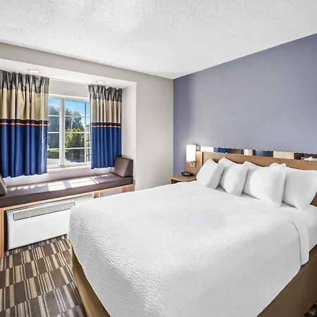 Microtel Inn By Wyndham Greensboro-3