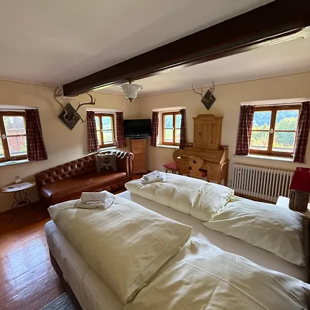 Berggasthof Butzn Wirt-3