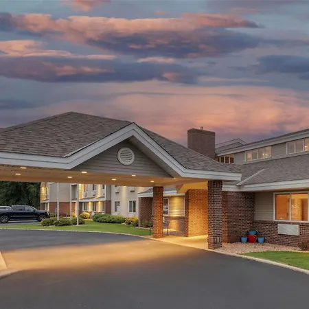 Surestay Plus Hotel By Best Western Litchfield-2