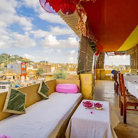 Hotel Marina Mahal With Swimming Pool-2