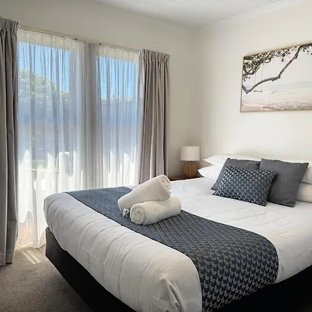 Tahuna Beach Holiday Park-3