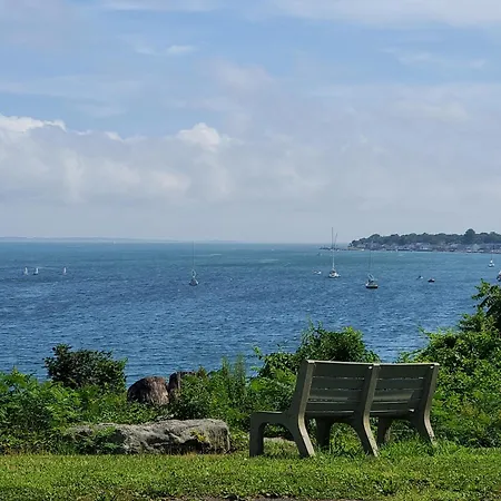 The Niantic Inn-3