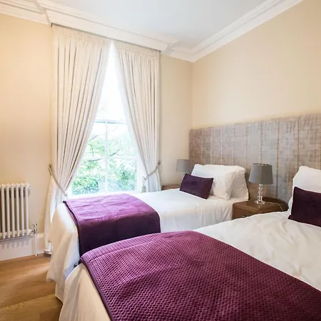 Bishop'S Gate Hotel-2
