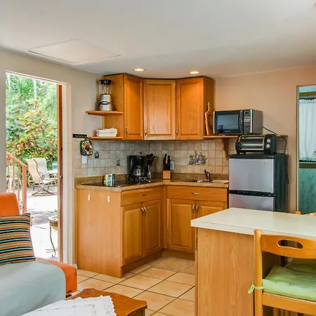 Bella Vista Garden Studio-3