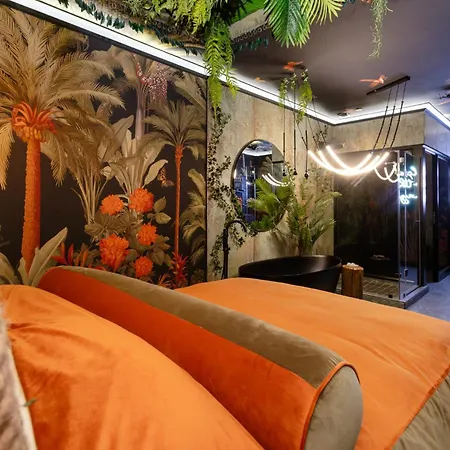 Mint Hotel Sandhurst-3