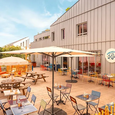 Eklo Hotels Bordeaux Centre Bastide-3