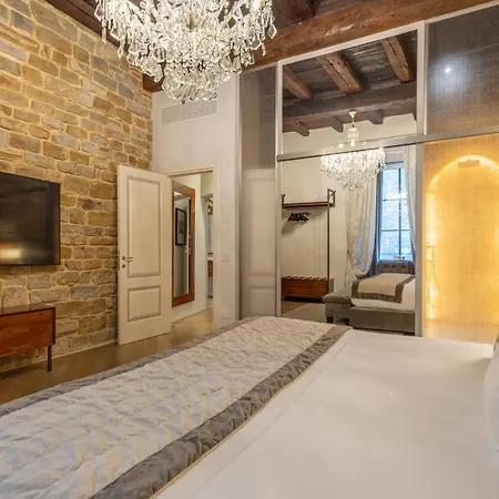 Donati Luxury Tower Suites-3