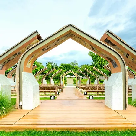Savoy Hotel Mactan Cebu Near Newtown Beach-3