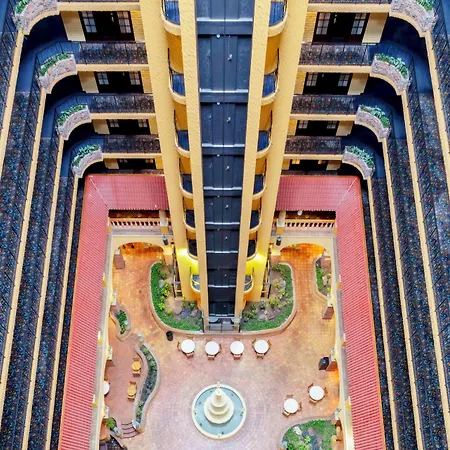 Embassy Suites By Hilton Kansas City Plaza-3