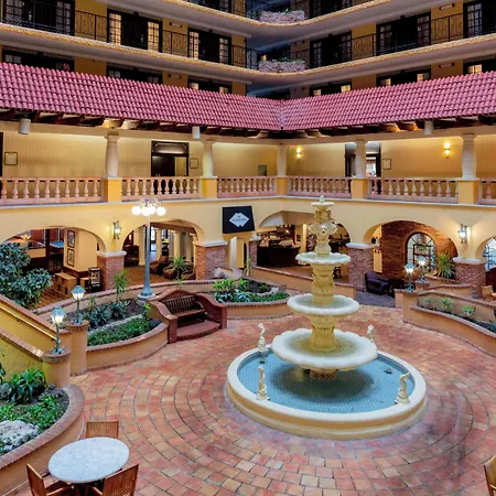Embassy Suites By Hilton Kansas City Plaza-3