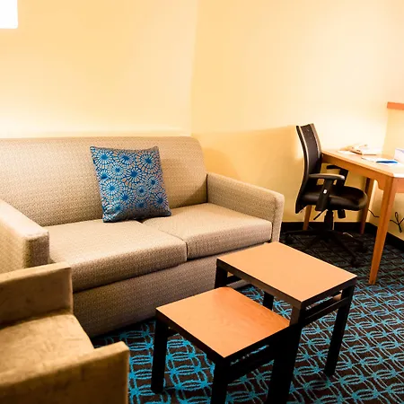 Fairfield Inn & Suites Fredericksburg-3