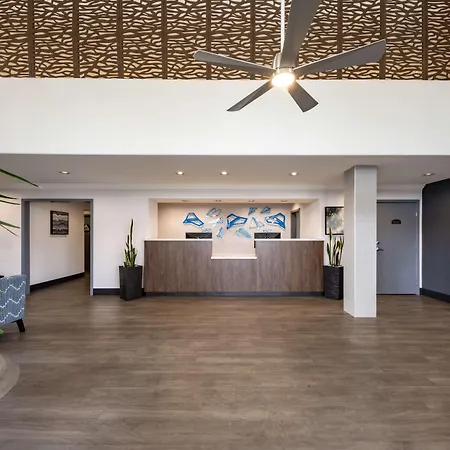 Best Western Inn & Suites Lemoore-2