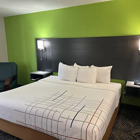 La Quinta Inn By Wyndham Omaha Southwest-3