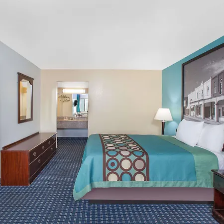 Super 8 By Wyndham Sallisaw-3