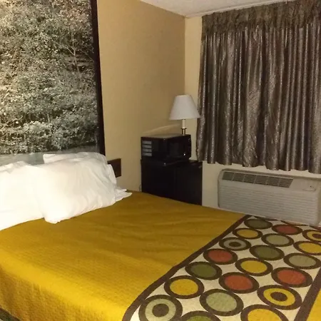 Super 8 By Wyndham Boonville-3