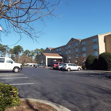 Quality Suites Atlanta Airport East-2