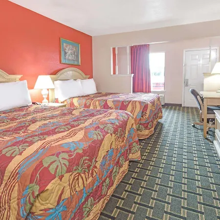 Days Inn & Suites By Wyndham Osceola Ar-3
