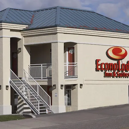Econo Lodge Inn & Suites Calgary - University-3