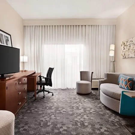 Courtyard By Marriott Tulsa Central-2