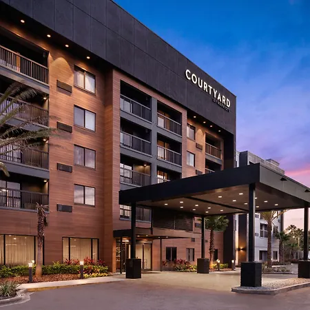 Courtyard By Marriott Jacksonville Butler Boulevard-2
