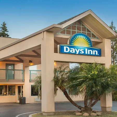 Days Inn By Wyndham Redwood City-3