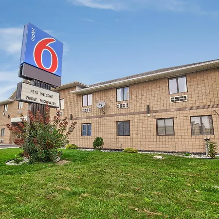 Motel 6 Windsor, On-3