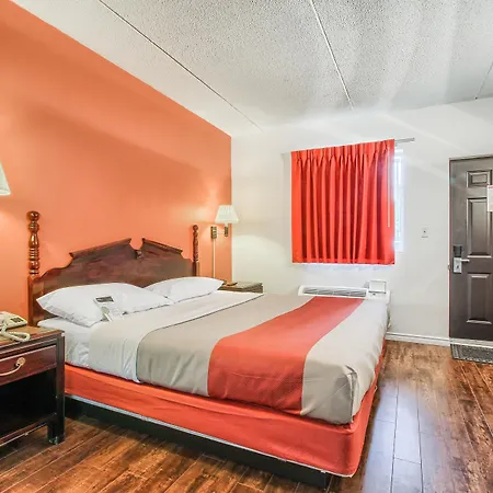 Motel 6 Windsor, On-3