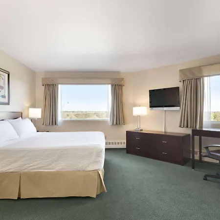 Days Inn By Wyndham Lethbridge-3