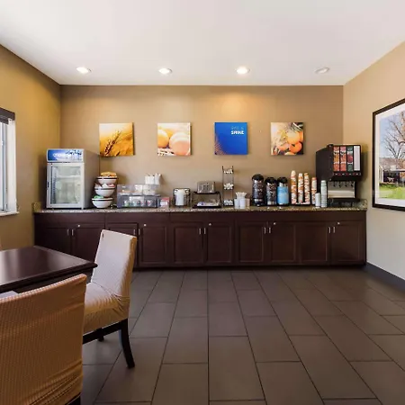 Comfort Inn Wichita East-2