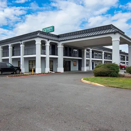 Quality Inn Near Casinos And Convention Center-2