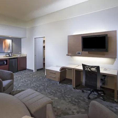 Courtyard By Marriott Dothan-3