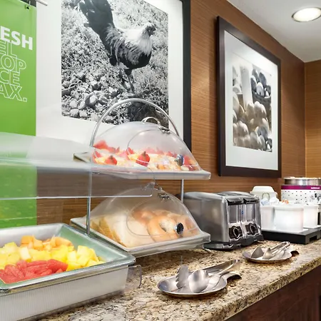 Hampton Inn Lawrence-3
