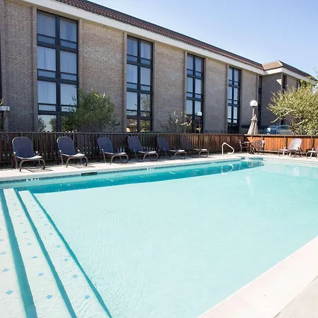 Drury Inn & Suites Austin North-3