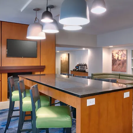 Fairfield Inn & Suites Seattle Bellevue/Redmond-2